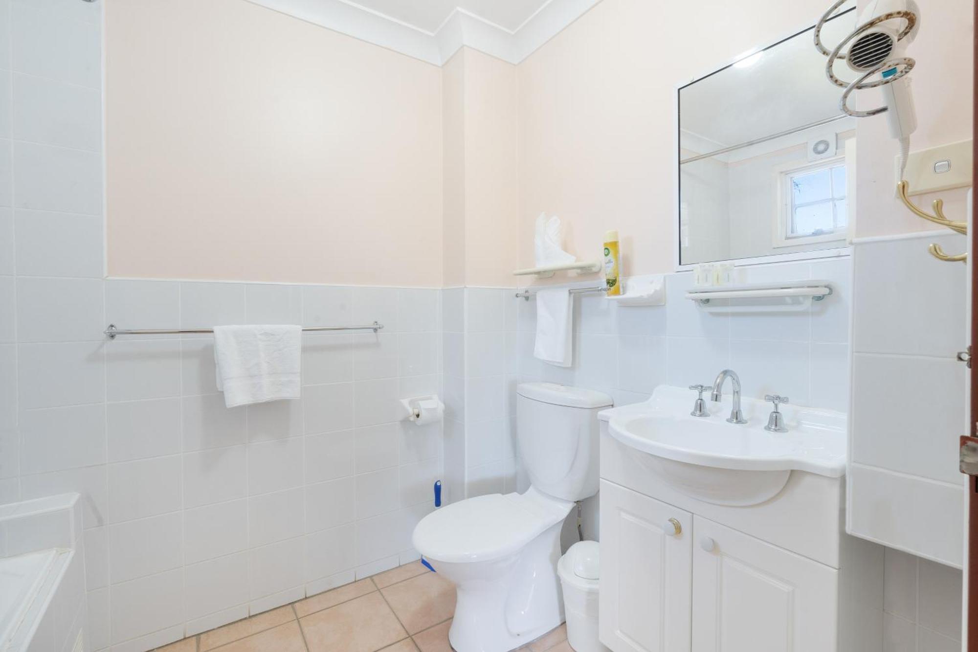 Surestay Hotel By Best Western, New Inn Ρίτσμοντ Εξωτερικό φωτογραφία